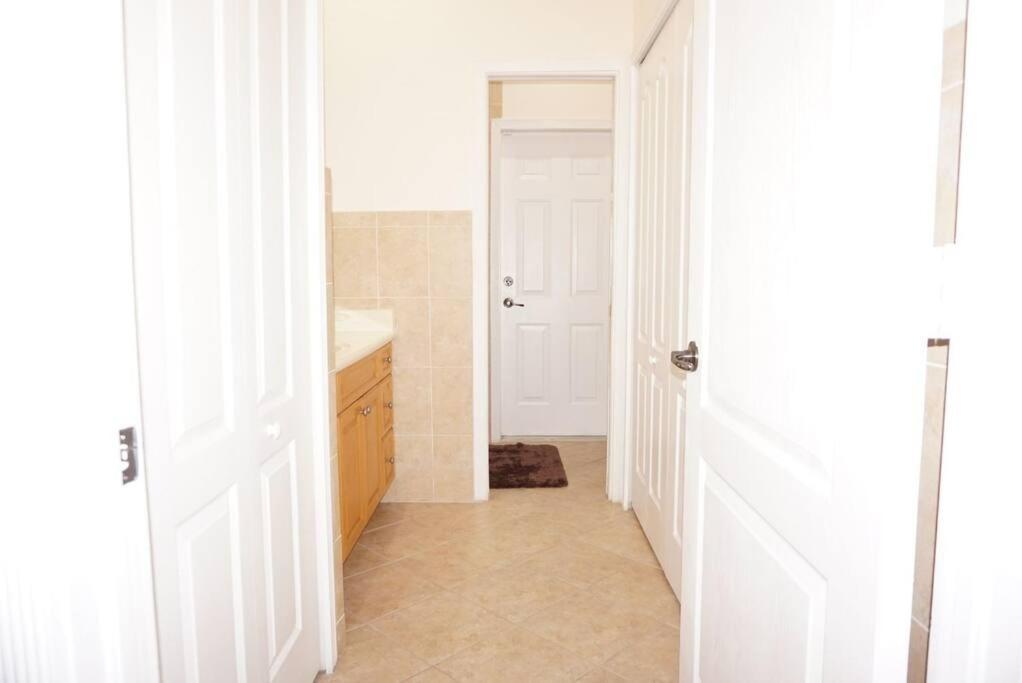 New Luxury Vacation Dream Rental- Sleeps 15! Miami Exterior photo