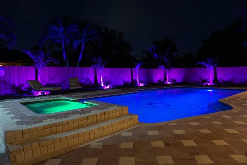 New Luxury Vacation Dream Rental- Sleeps 15! Miami Exterior photo