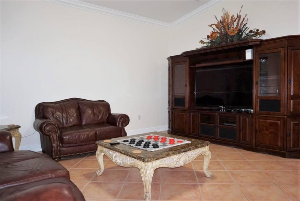 New Luxury Vacation Dream Rental- Sleeps 15! Miami Exterior photo