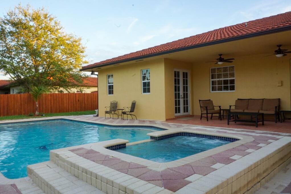 New Luxury Vacation Dream Rental- Sleeps 15! Miami Exterior photo